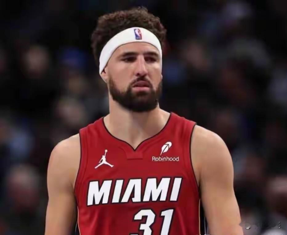NBA一夜变天！克莱买断加盟热火，德罗赞390万底薪去掘金！