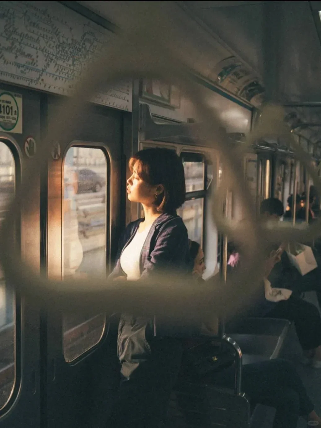 天才构图！光影与情绪的结合