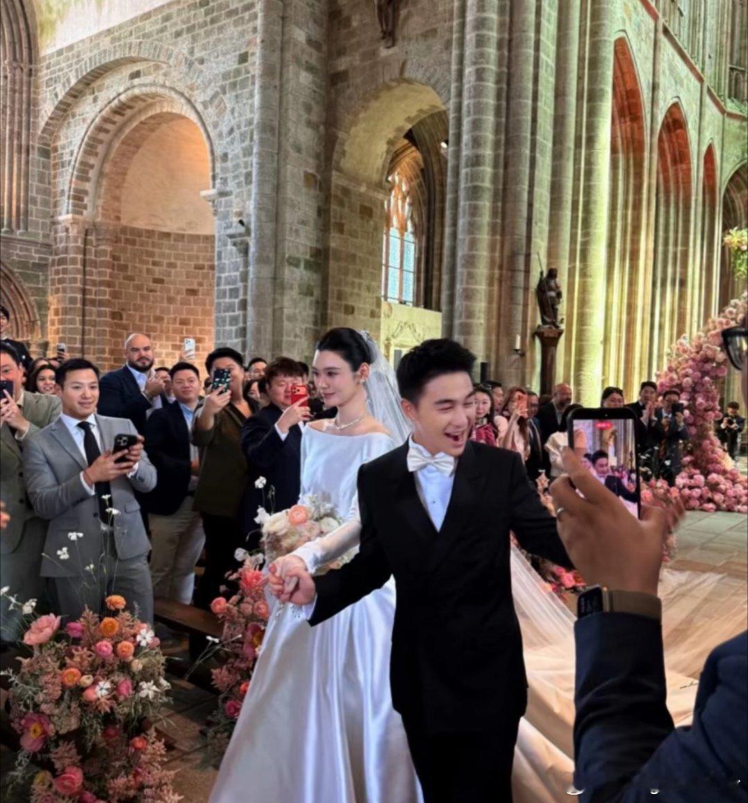 七夕快乐呀 西柚夫妇 爱你们噢[超话]​