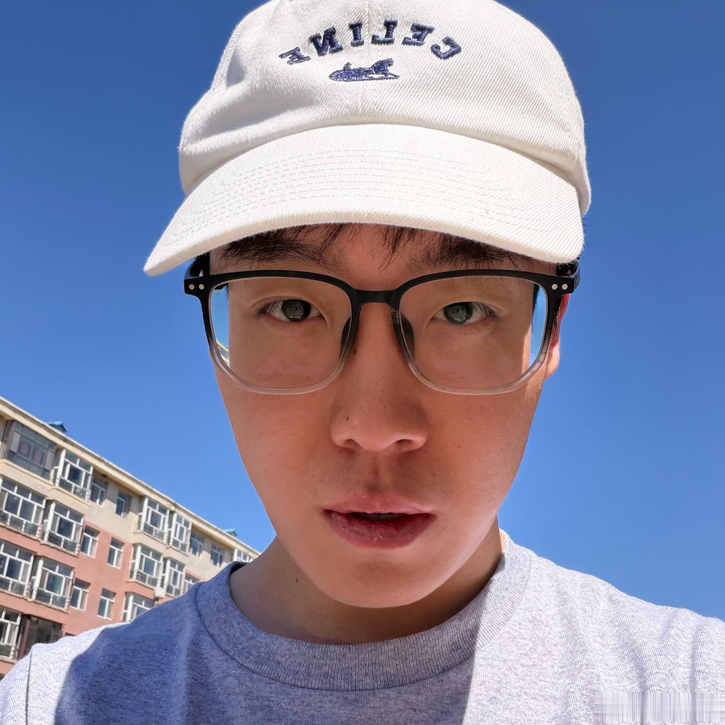 苍老了 我靠 ​​​