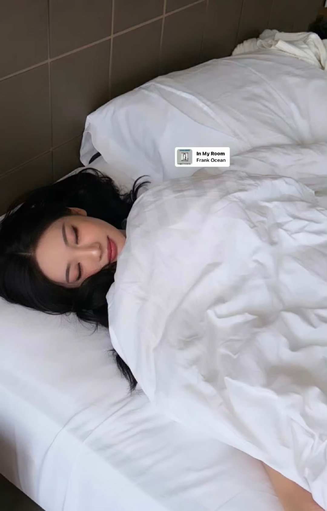 #宁艺卓[超话]#
姓名：宁艺卓
特长技：随地大小睡💤
#宁艺卓# ​