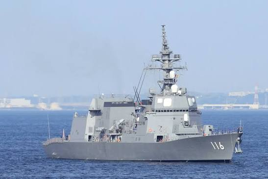 #每天认识一件兵器# 日本防卫省今天在X上发布的对12式反舰导弹（能力向上型）/25式反舰导弹以及25式高超声速导弹的最新动态情况的介绍：
1、携带空射型12式反舰导弹（能力向上型）/25式反舰导弹的F-2战斗机（能力提升型）将在百里基地部署20架；
2、日本已于2026年3月（令和8年3月）将陆基型12式反舰导 ​
