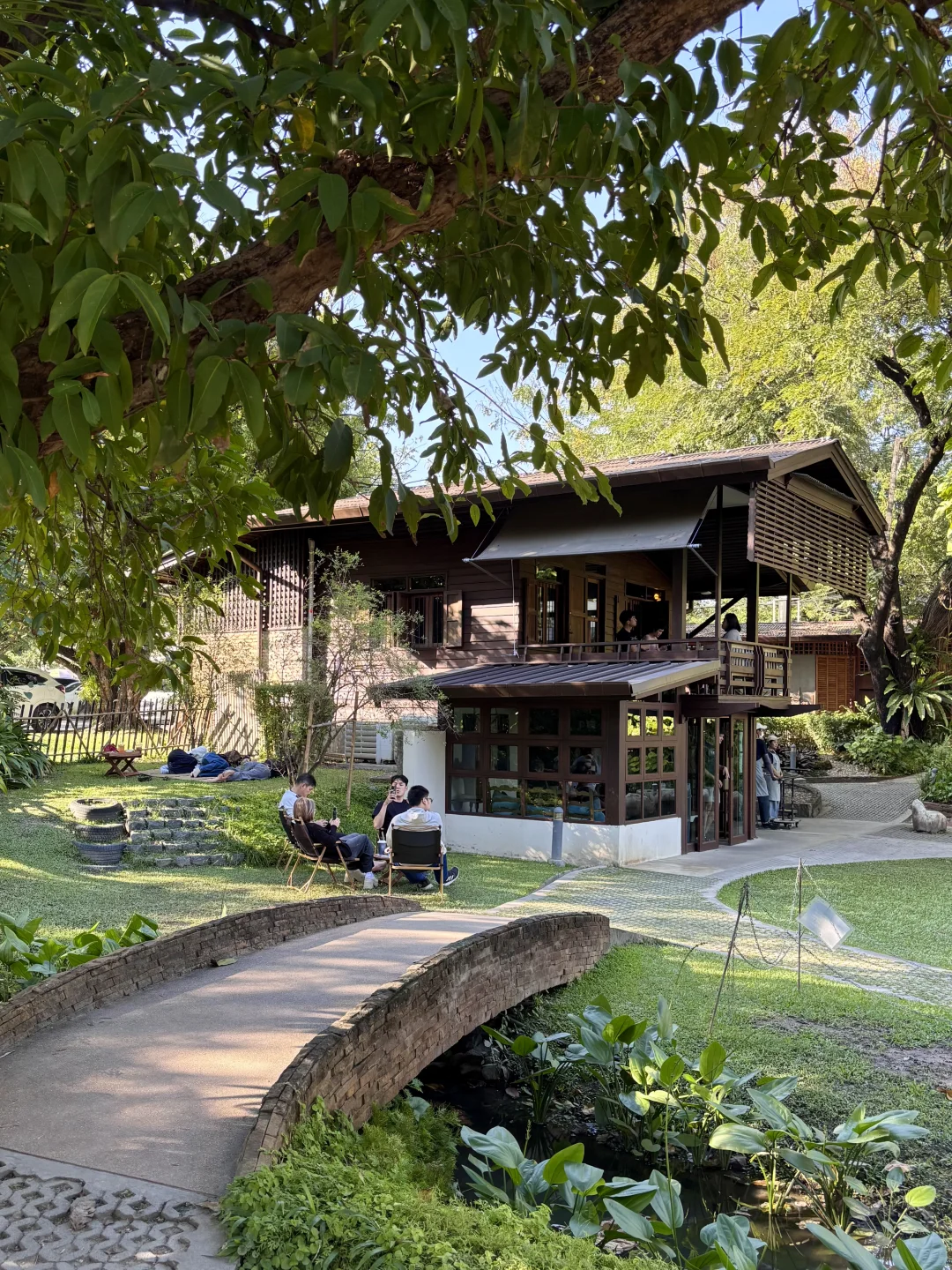 清迈｜一家可以真正躺平的咖啡店！