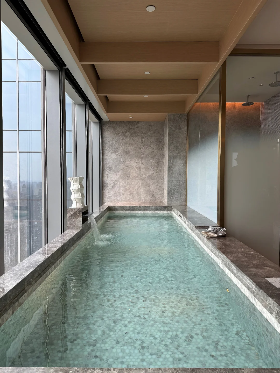 成都南门staycation，初冬泡汤 在成都南门，其实能stayca...