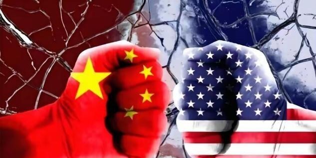 中国反复强调做好战争准备，背后是对中美博弈格局清醒而冷静的判断。
国际棋盘上，每一步落子都不简单。芯片限制、高端制造争夺、关键供应链重组，这些看不见的硝烟比炮火更浓烈。中美经济捆绑之深，谁也无法一键切割，但竞争已从贸易延伸到科技、军事、安全各个维度。中国推进国防现代化，不是为了主动出击，而是为了在风