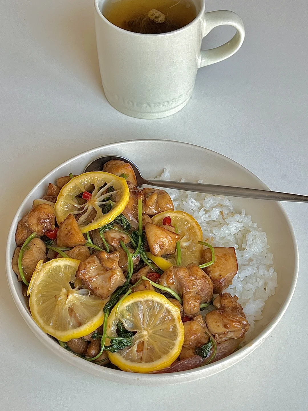 夏日清爽盖饭～柠檬煎鸡腿🍋