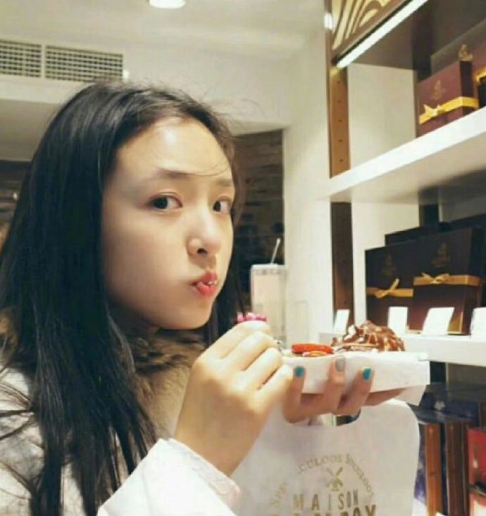我是全中国最会使AI的女演员 曾经的武大校花，高考621分考入表演专业...