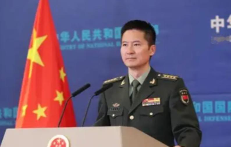 奉劝所有中国人，心理准备必须做足。央视早就把话说透了：日本想打的不是小仗，是大仗！很多人还觉得日本翻不起浪，可这半年的事一件接一件，真该醒醒了。

很多人都低估了当下日本的军事动向，日本谋划的不是局部小规模冲突，而是全面高强度对抗。

表面上看，日本受和平宪法约束，长久以来只能发展自卫力量，很多人印