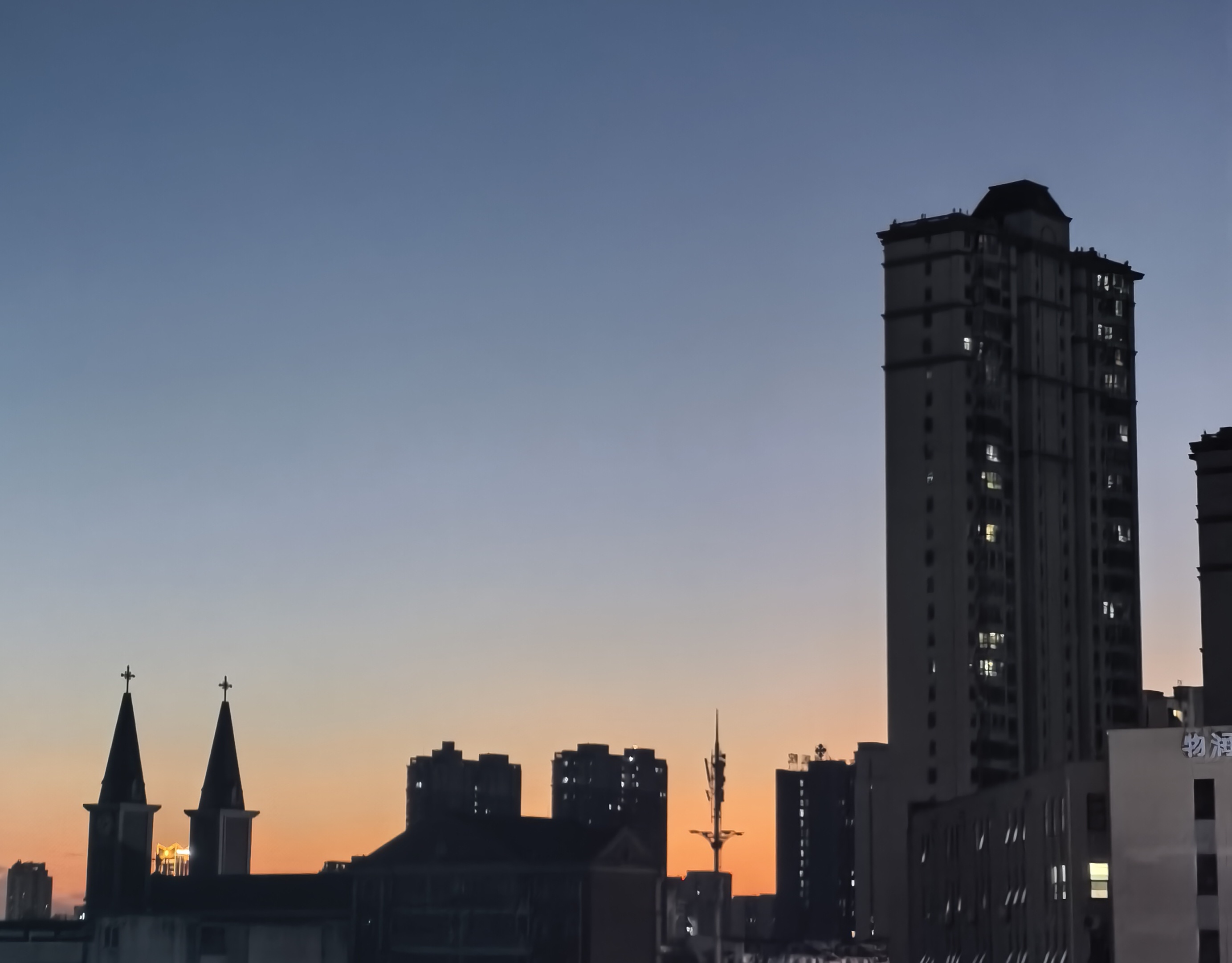 “家和万事兴”不是让你忍，完整逻辑藏着家庭责任  提到“家和万事兴”...