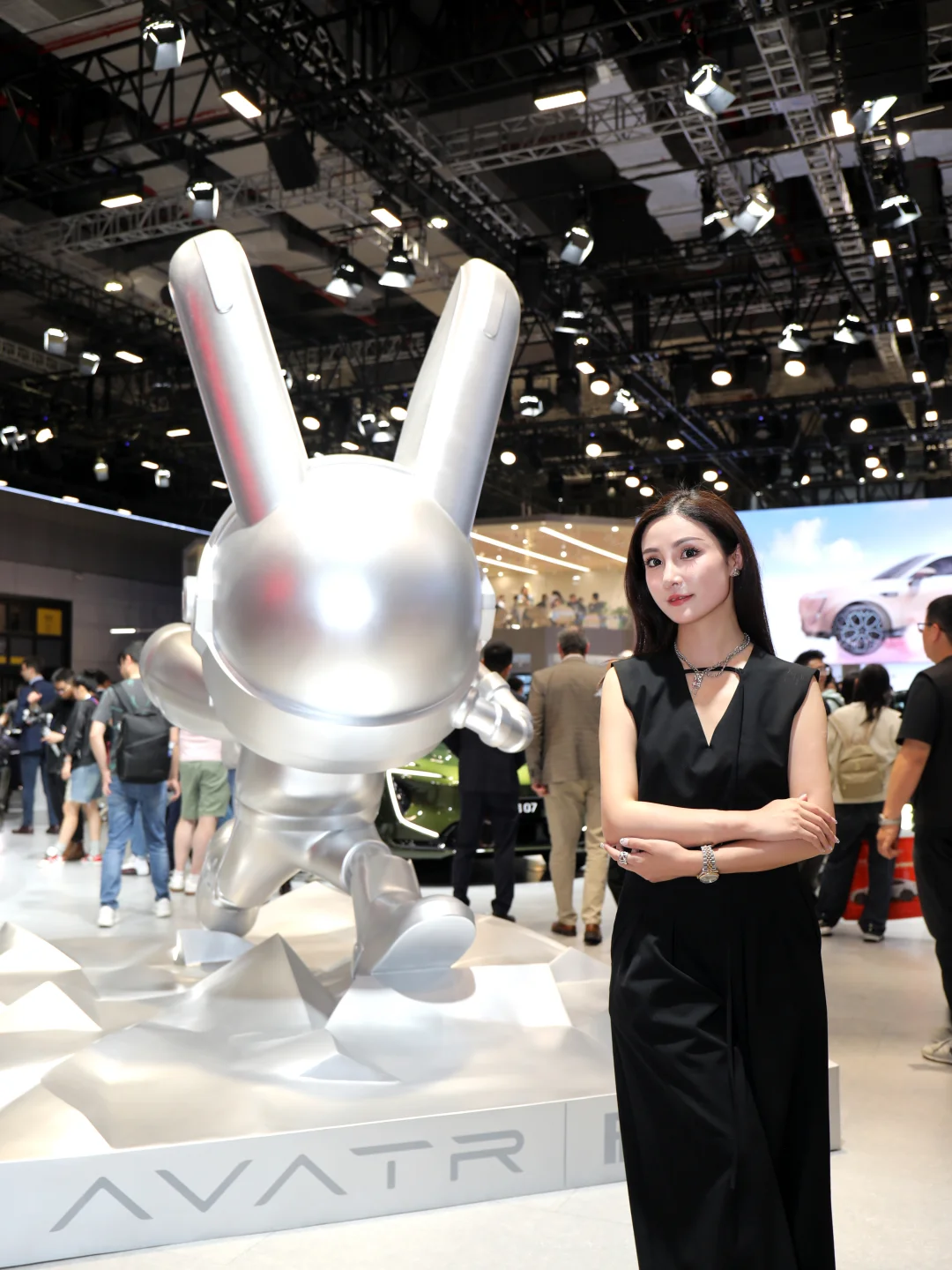 ROBBi空降上海车展，阿维塔跨界玩出圈！