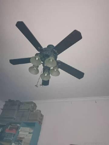 【海淀白石桥南，可以合租，男女不限，房主自租，干净整洁，低价[】