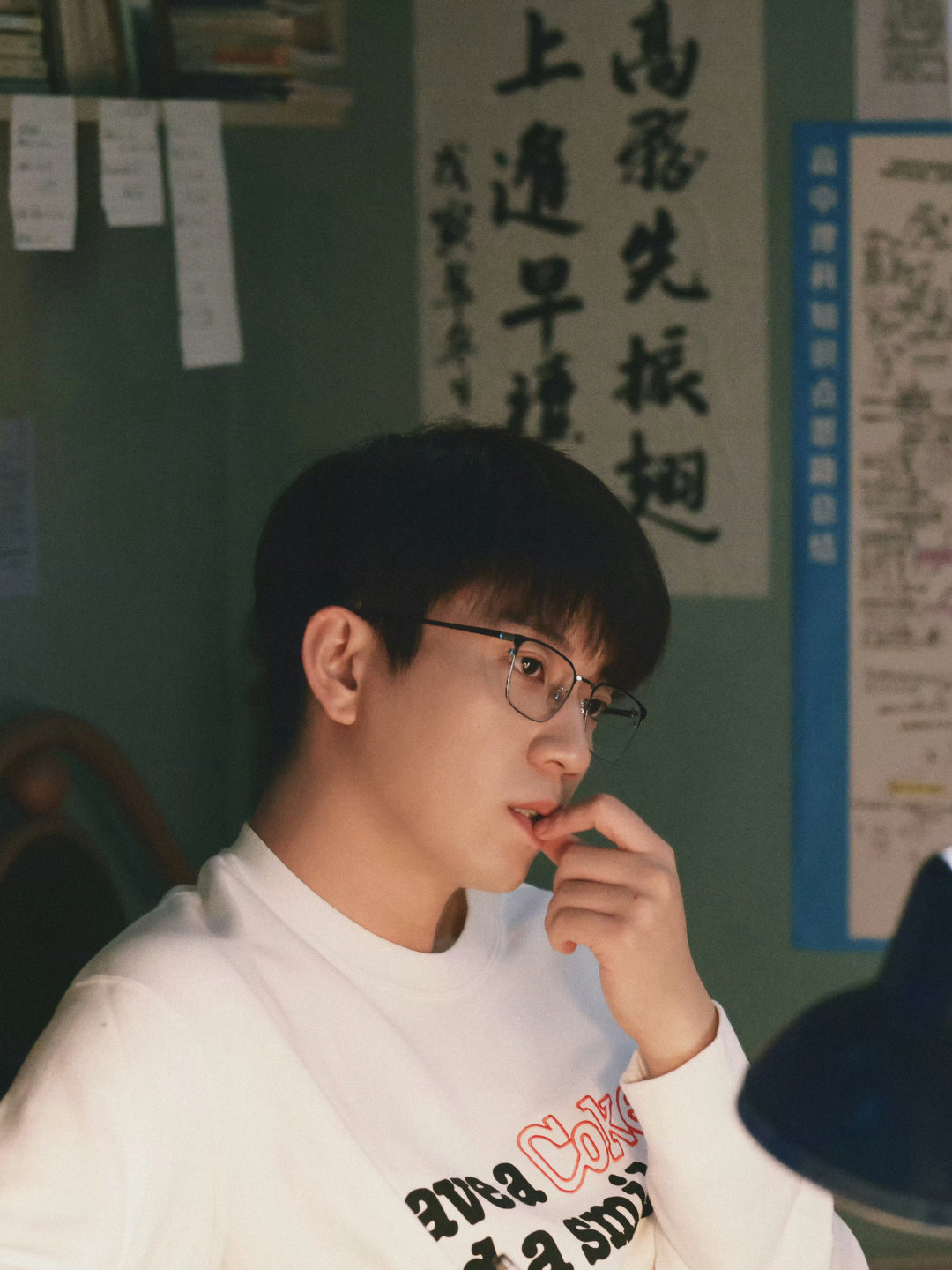 #王子奇[超话]#wzq#王子奇生逢其时曹信# wzq #王子奇曹信# 

王子奇[手指比心][手指比心][手指比心][手指比心]曹信[手指比心][手指比心][手指比心][手指比心]

《生逢其时》大爆[赞][赞]（涨涨热度呀）

​