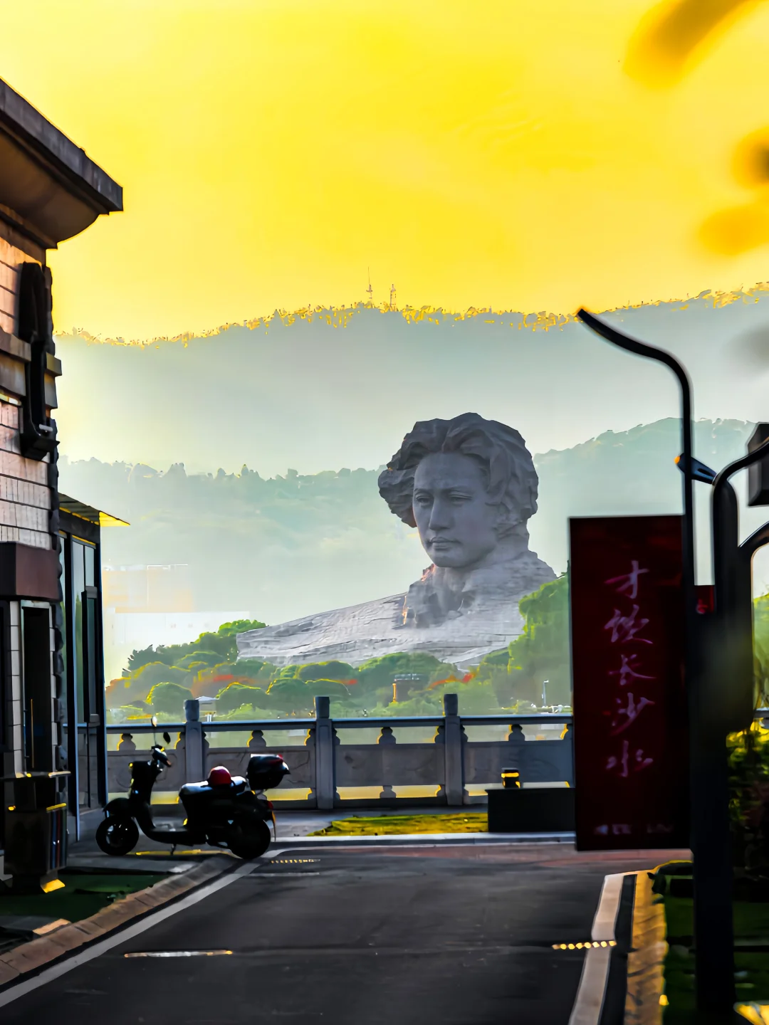 橘子洲头别去人挤人❗️这里地铁直达还免费❗️