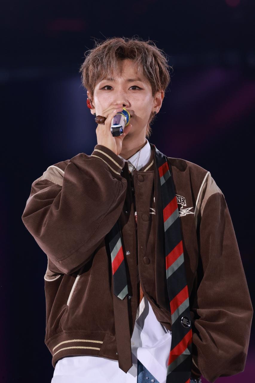 汪苏泷演唱会巨型机甲背后，演唱会赛博内卷何去何从
