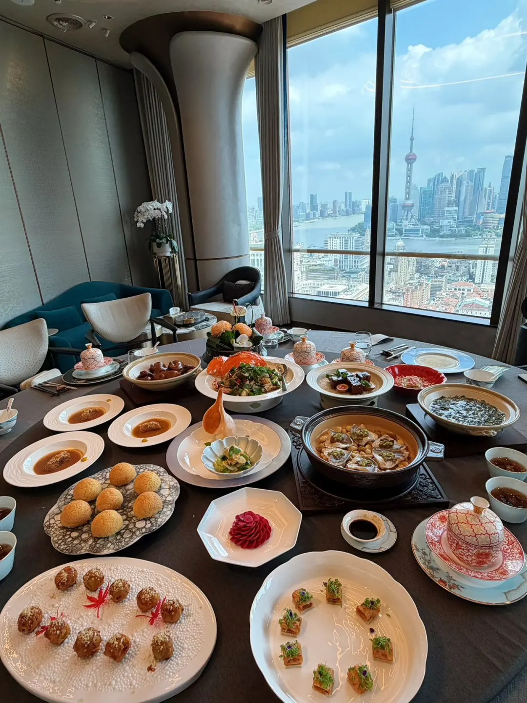 终于懂了！在人民广场高空江景吃一顿漂亮饭