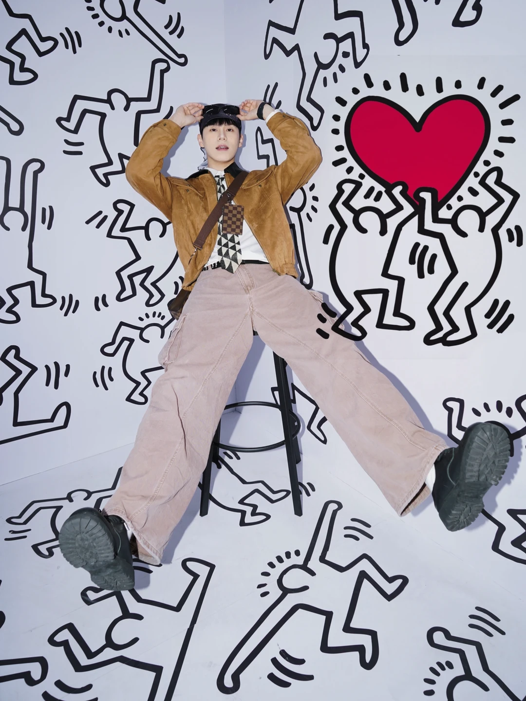 谁懂啊！凯斯·哈林的小人居然跑车上了？！