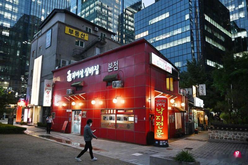 【韩国外劳结构生变 越南留学生成餐饮业主力军】随着韩国国内外国居民突破...