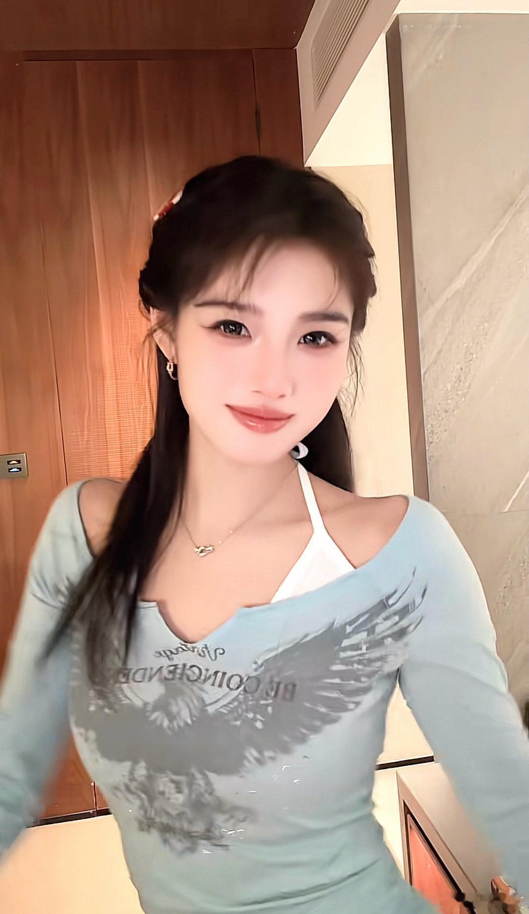 #艾米[超话]#  ᨳ⁺˳⊹天使降臨⊹ ⁺ ♡̴.⋆🌨️ ​