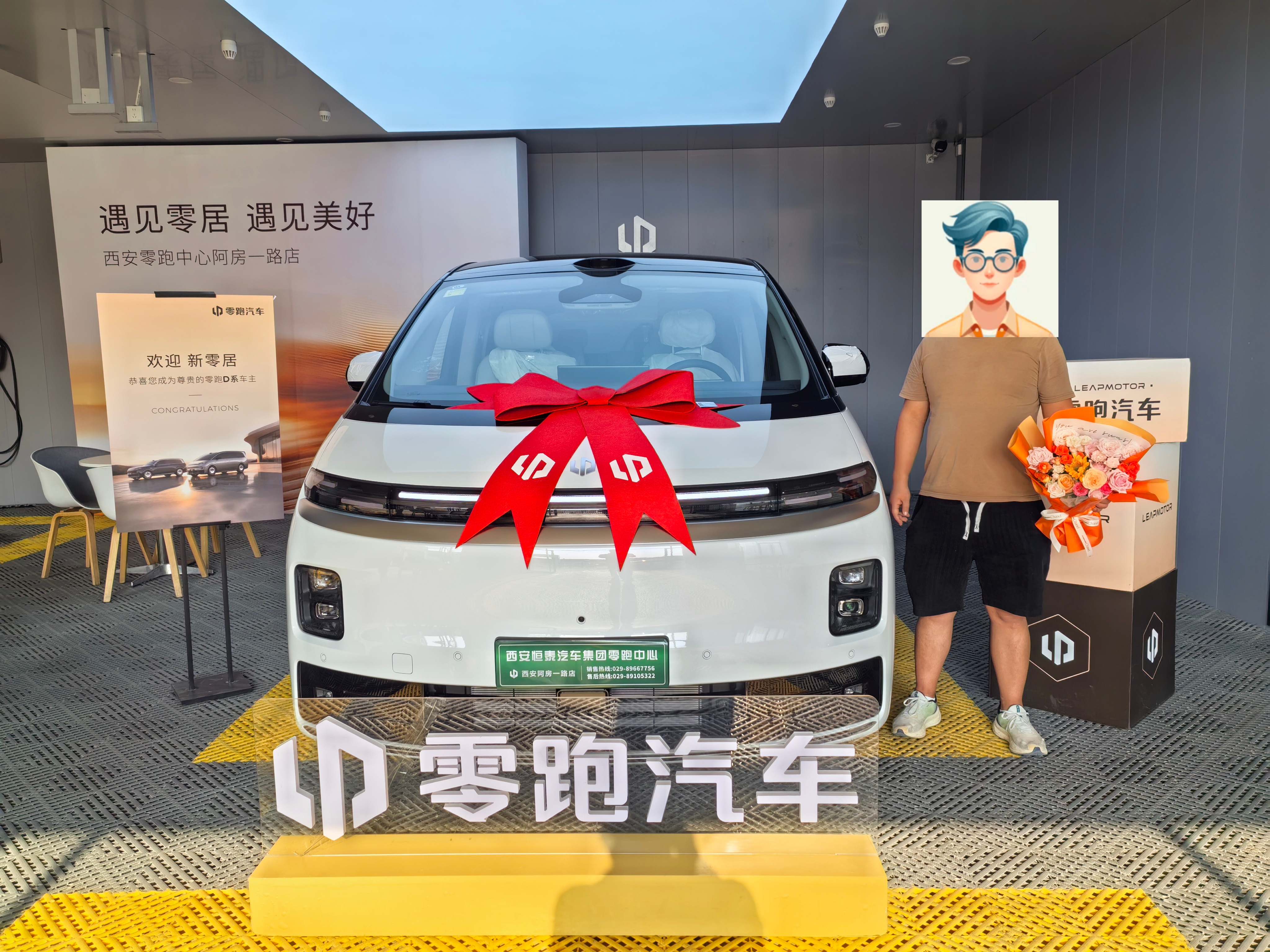 D99:＃零跑D99提车日记＃我的零跑生活
盼了许久，终于喜提零跑D99✨
气场十足的旗舰MPV，二排零重力座椅舒适度拉满，三排空间不局促，灵活多变的座椅模式，家用出游、商务接待都很能打。
空气悬架加持，行驶平稳安静，智驾省心，续航无忧。
新座驾上线，未来的风景，由它陪我们慢慢解锁。