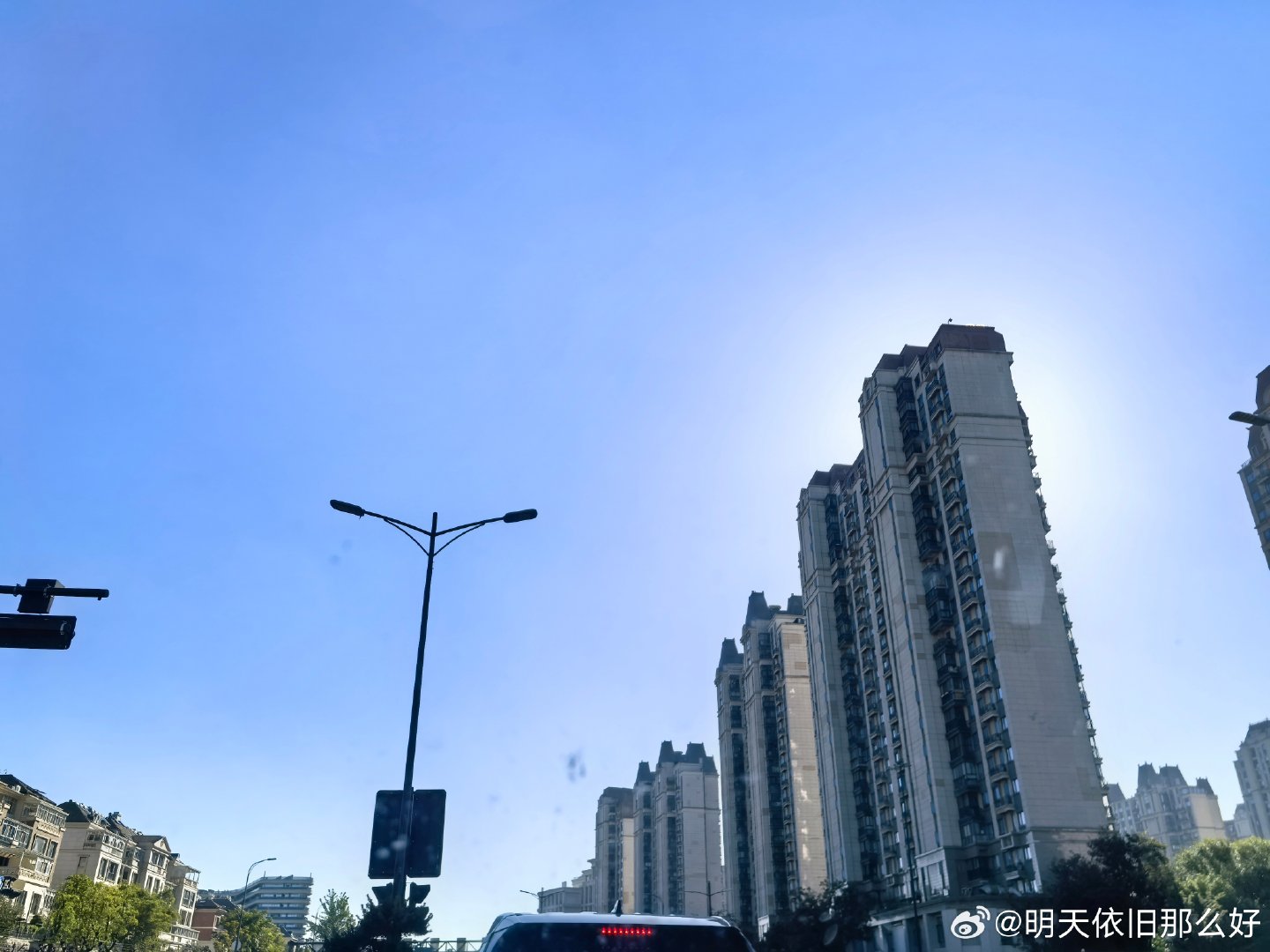 #随手拍#2026年8月26日/周三
晴，气温26-35℃，东风4级。
#早空腹/承华歆白桦茸精粉/抗病毒强免疫/血糖血脂血压尿酸/均衡控制/健康打卡。
#有氧运动/公开水域游泳🏊
#中东
中国和埃及空军对抗演练，歼16对阵法国阵风，​网传最后的比分是1：7，我们最后放了一把水，给埃及留了点面子。 ​