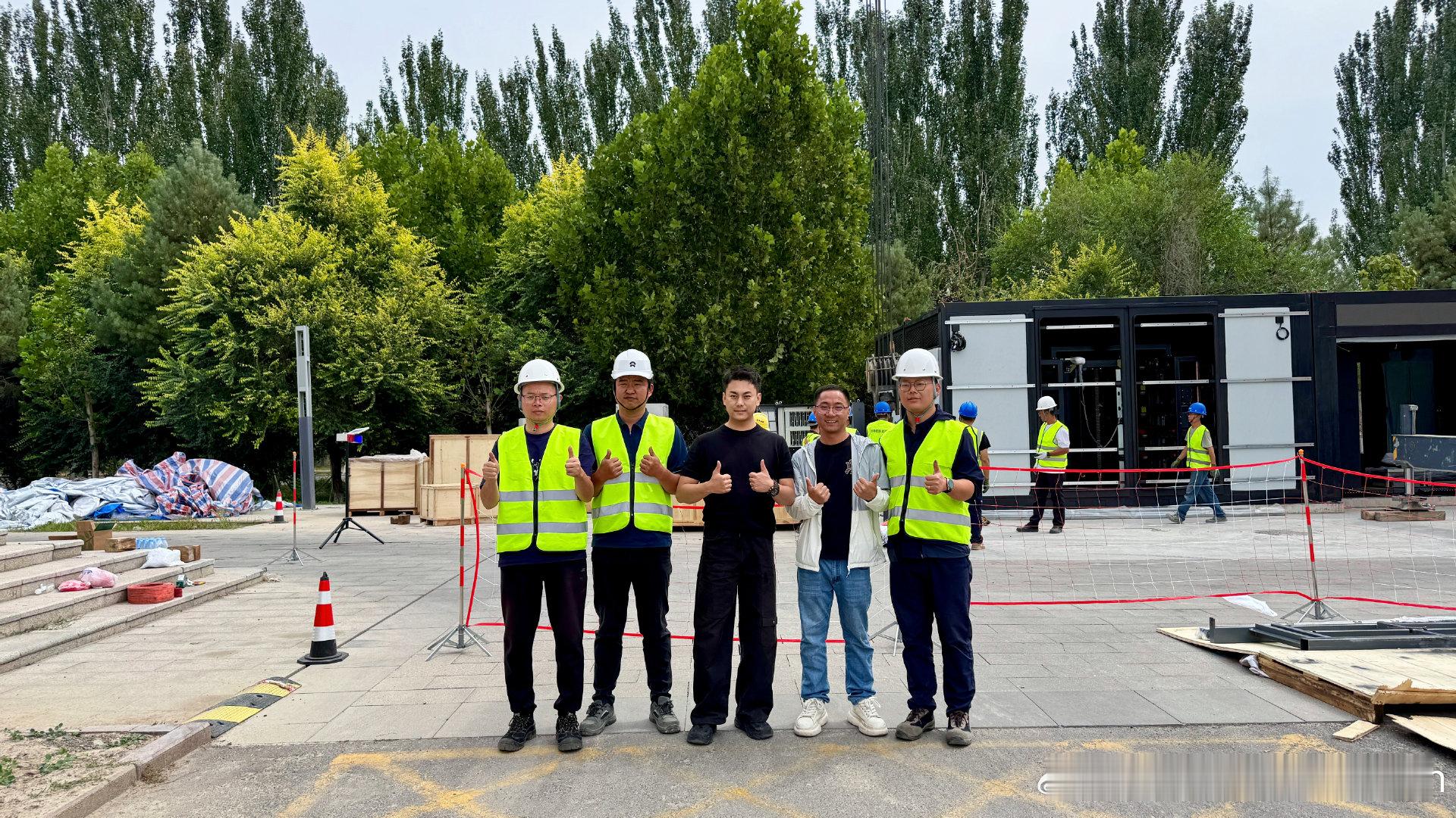 一路换电去哈萨克斯坦不是梦？[doge]

在连霍高速的终点，国门霍尔果斯口岸，蔚来今天落站一座第五代换电站。

#新能源汽车[超话]##大V聊车##一起加电##新能源汽车﻿﻿# ​