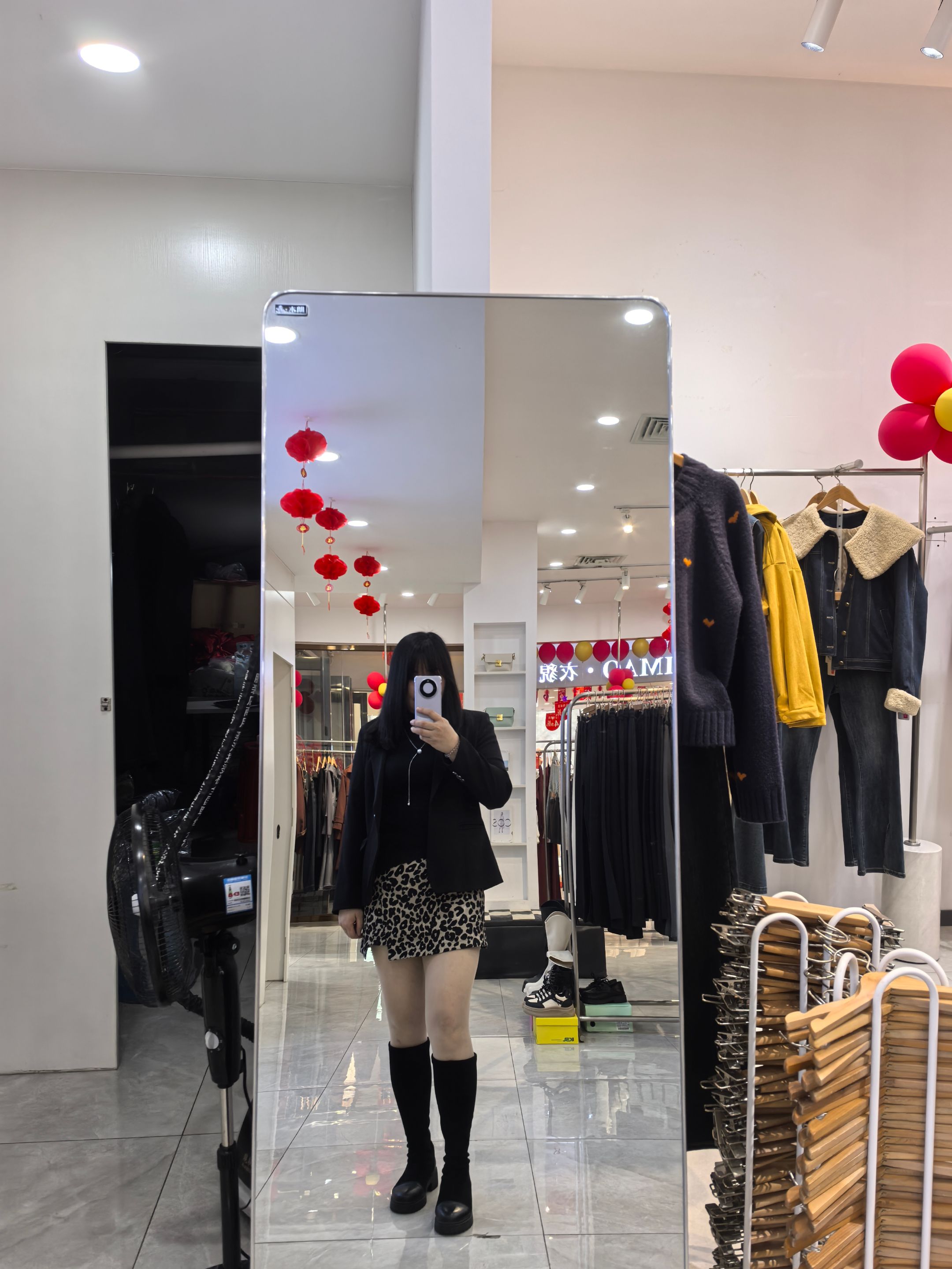 <p>黑色系穿搭 <!--{img:0}--></p><img src...