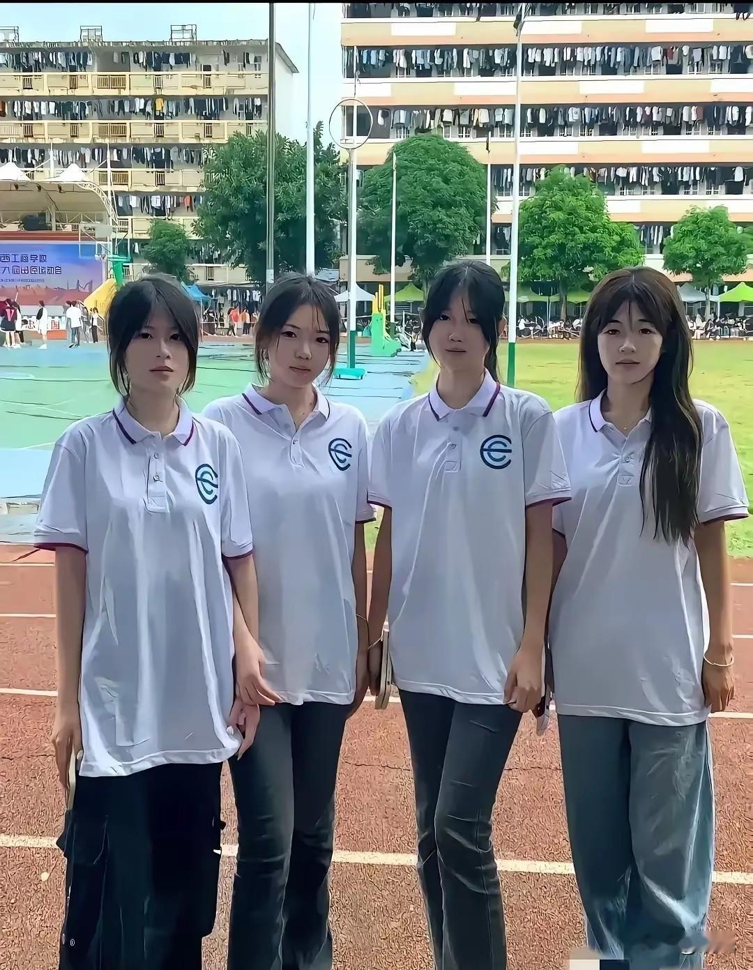 这几位都是学校里面的顶级大美女。 那么你们看哪个才是校花呢？