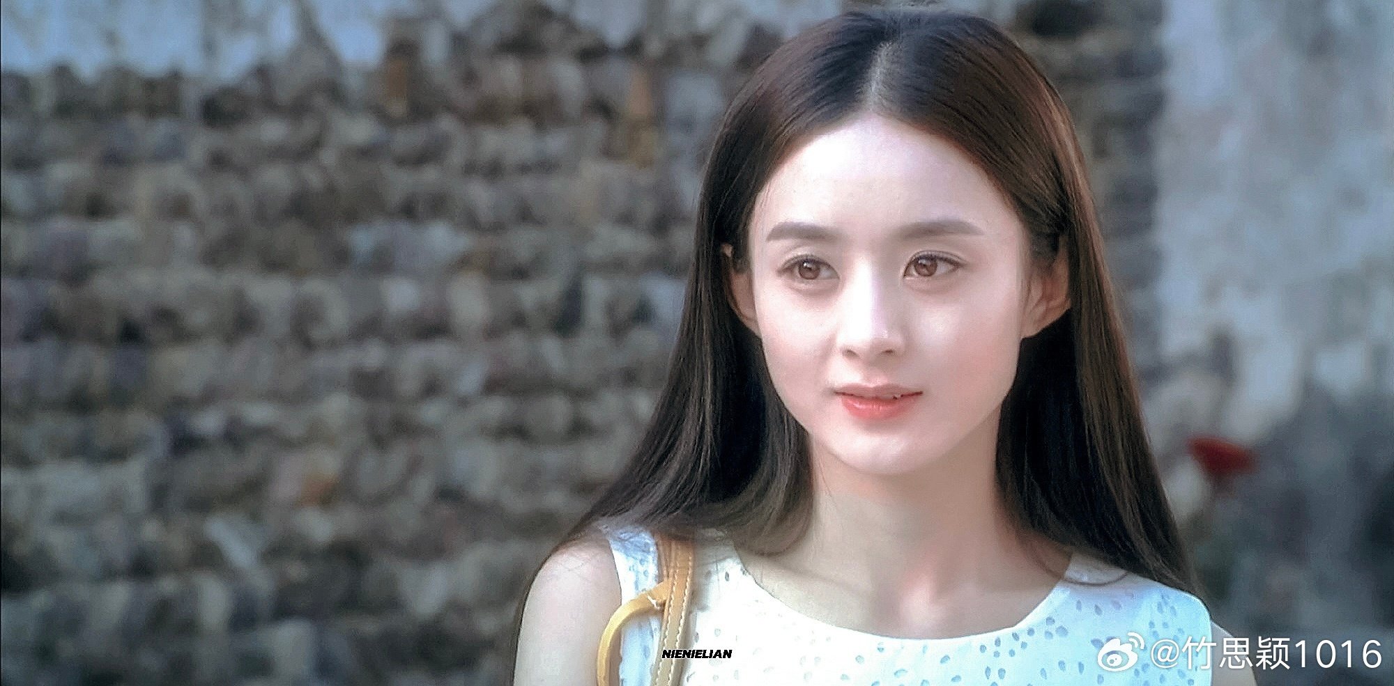 #赵丽颖[超话]# 繁华落尽又天明，人生不过三万天，烂事早已翻篇，山高自有客行船，山水自有渡船人，不必为担心别人的情绪而内耗，山本无仇因雪白头，水本无忧因风起皱，一人又何妨，照样要走自己的路，终有一日，我会大鹏一日同风起，扶摇直上九万里 ​