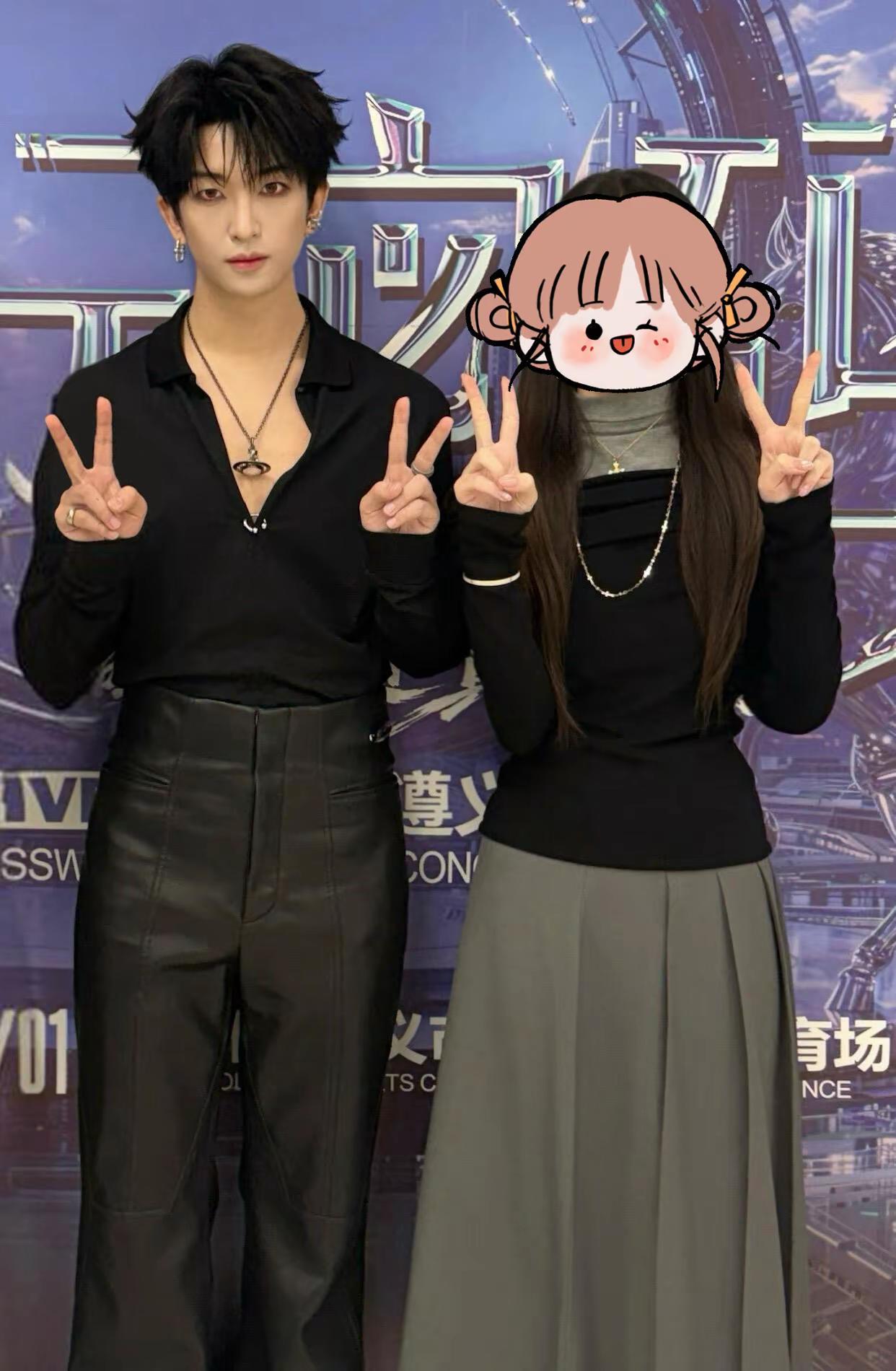 黄子弘凡丨遵义流行密码演唱会后台合照。cr.让我讲两句黄子弘凡