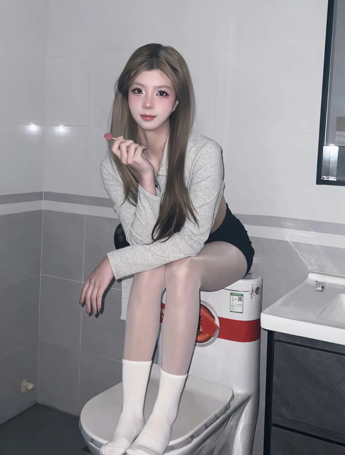 可爱少女浴室自拍，清新可爱，元气满满！、😆😆😍