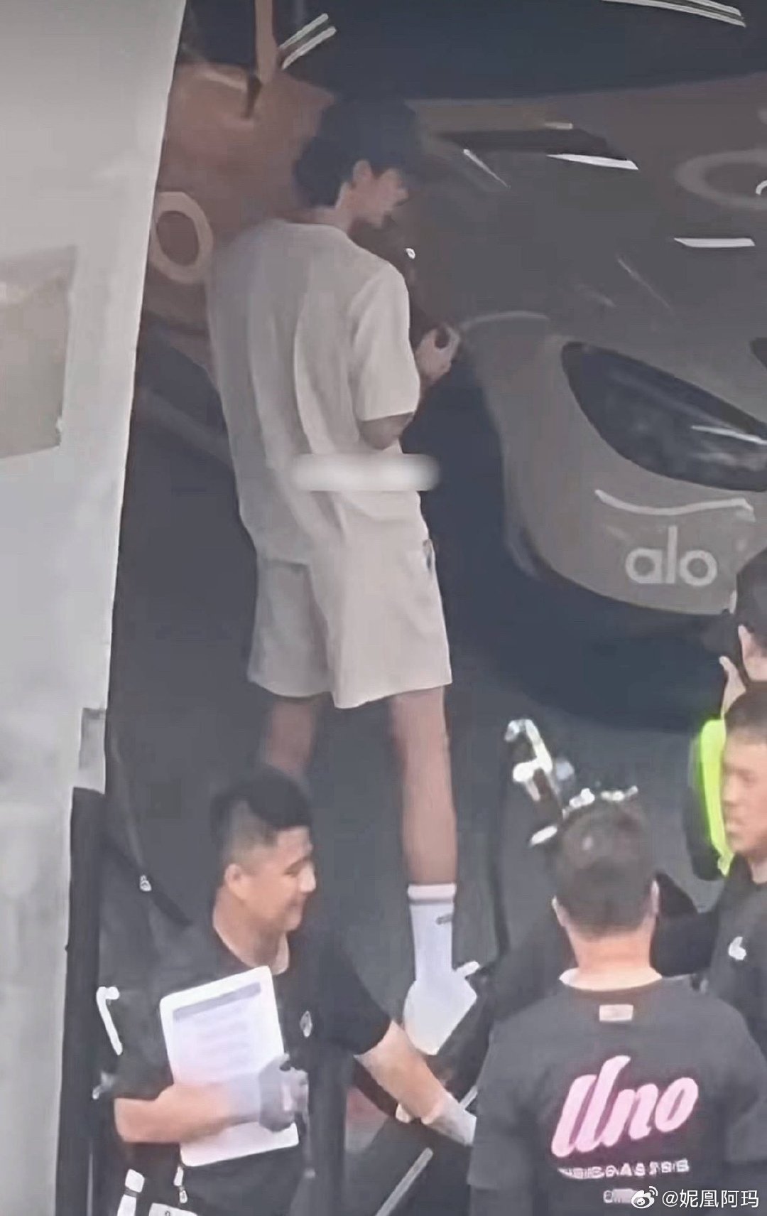 又狠狠被王一博这几张冲击到了
王一博是一种感觉…… ​
