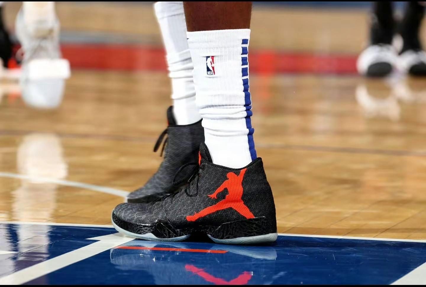 这两天NBA赛场球鞋上脚集锦。2018.10.30