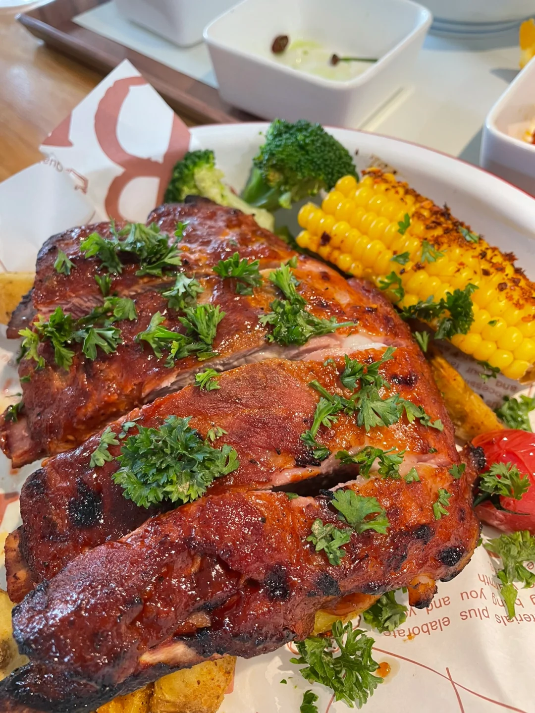 西安探店｜最好吃的烤猪肋排