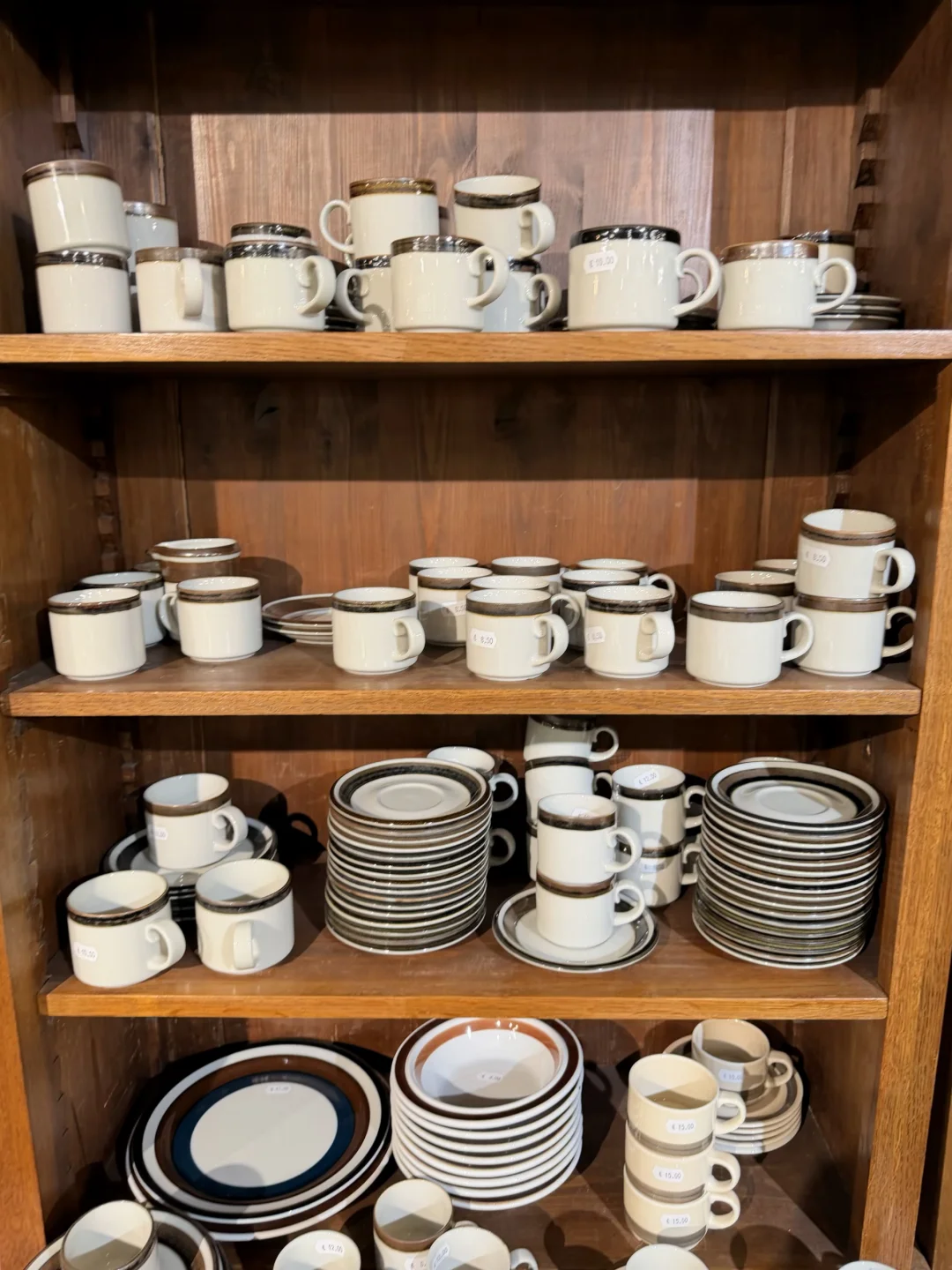 🇫🇮赫尔辛基中古店探店Favsaani Antiikki