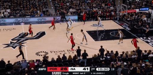 追身大帽！文班亚马这防守面积太夸张了！ 在今天NBA季后赛马刺对阵开拓...