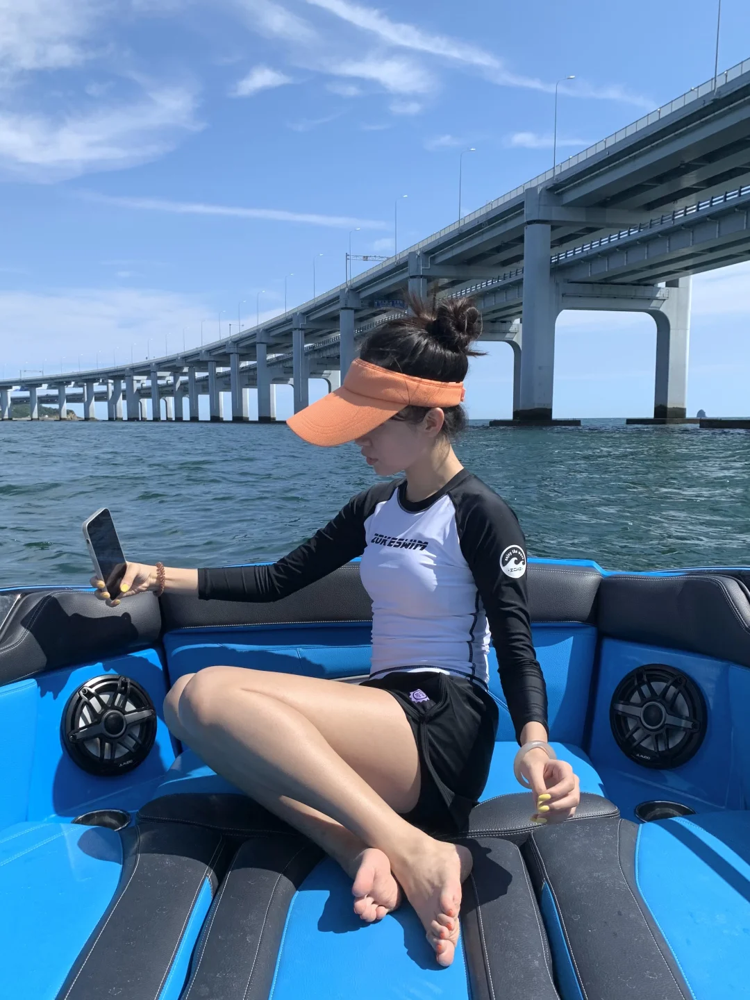 尾波冲浪拍照🏄🏻‍♀️