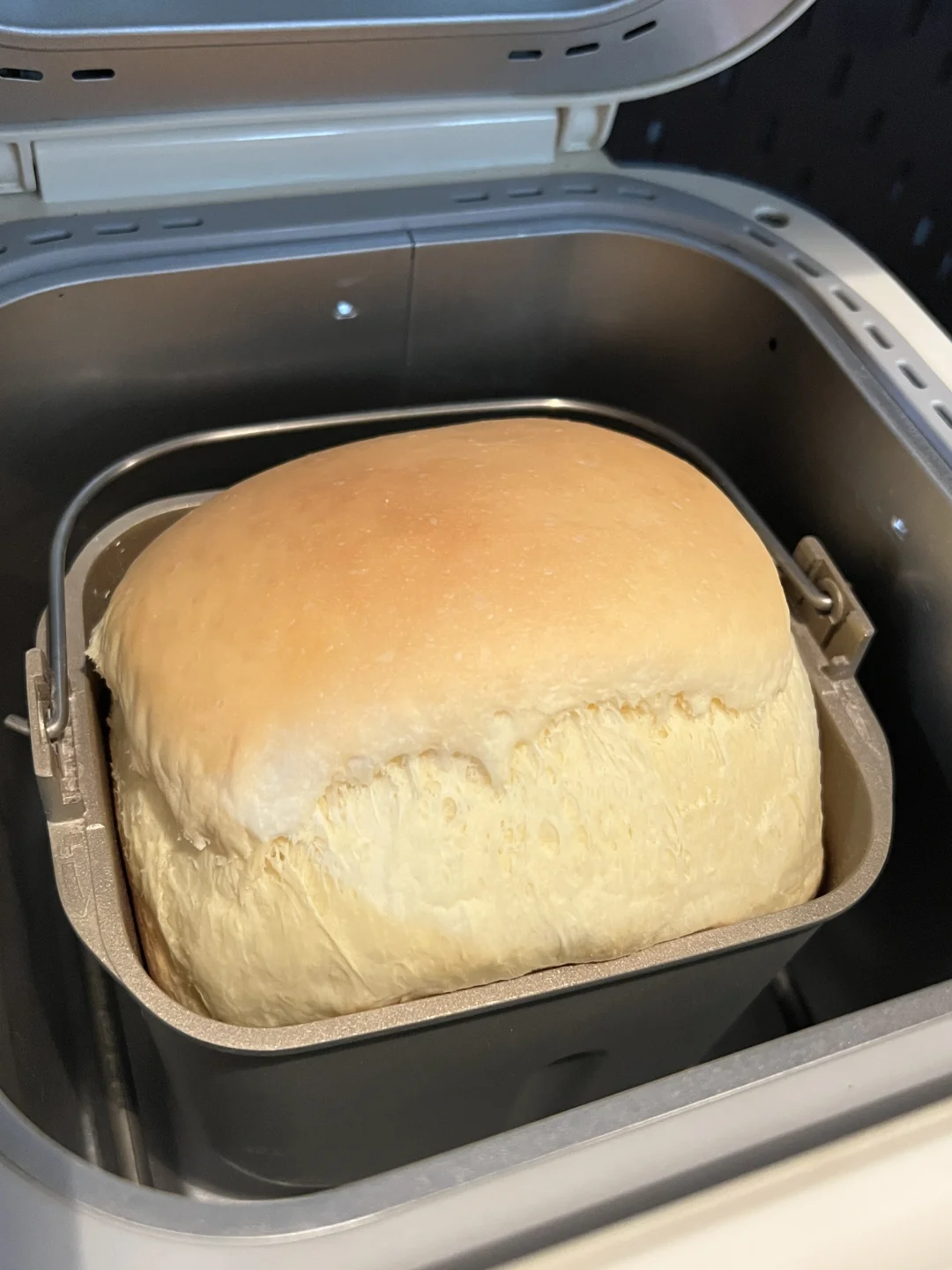 2小时做的牧场鲜奶吐司🍞也那么柔软啊！