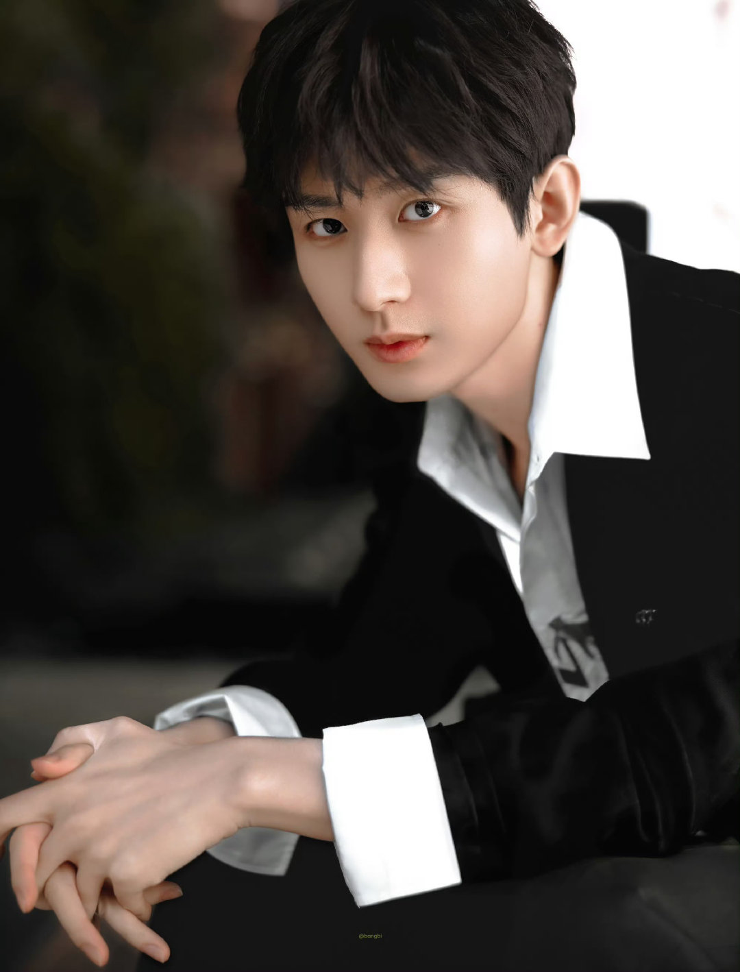 #成毅两京十五日#cy#成毅朱瞻基#

​保持这份向上生长的力量，不骄不躁稳步前行，愿成毅抓住每一份机遇，去创造更多属于自己的高光。
成毅｜傅诗淇｜卢云 | 两京十五日 | 朱瞻基 ｜狩谎｜林彦廷 ​