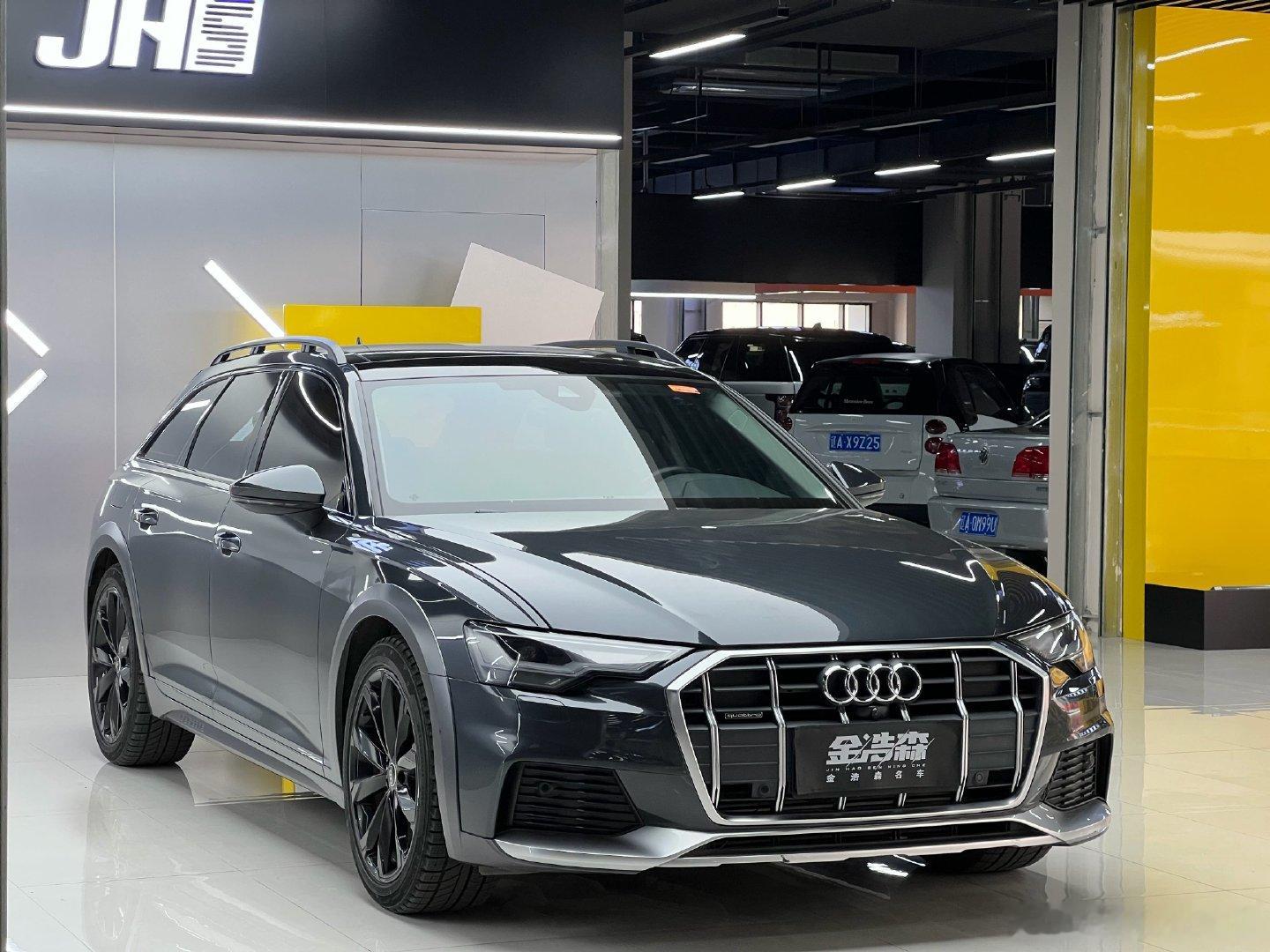 #二手车[超话]#  🚗23款奥迪A6 allroad 55尊享越野型
3.0T V6｜quattro全时四驱
跨界旅行，可城可野，稀缺好车 ​