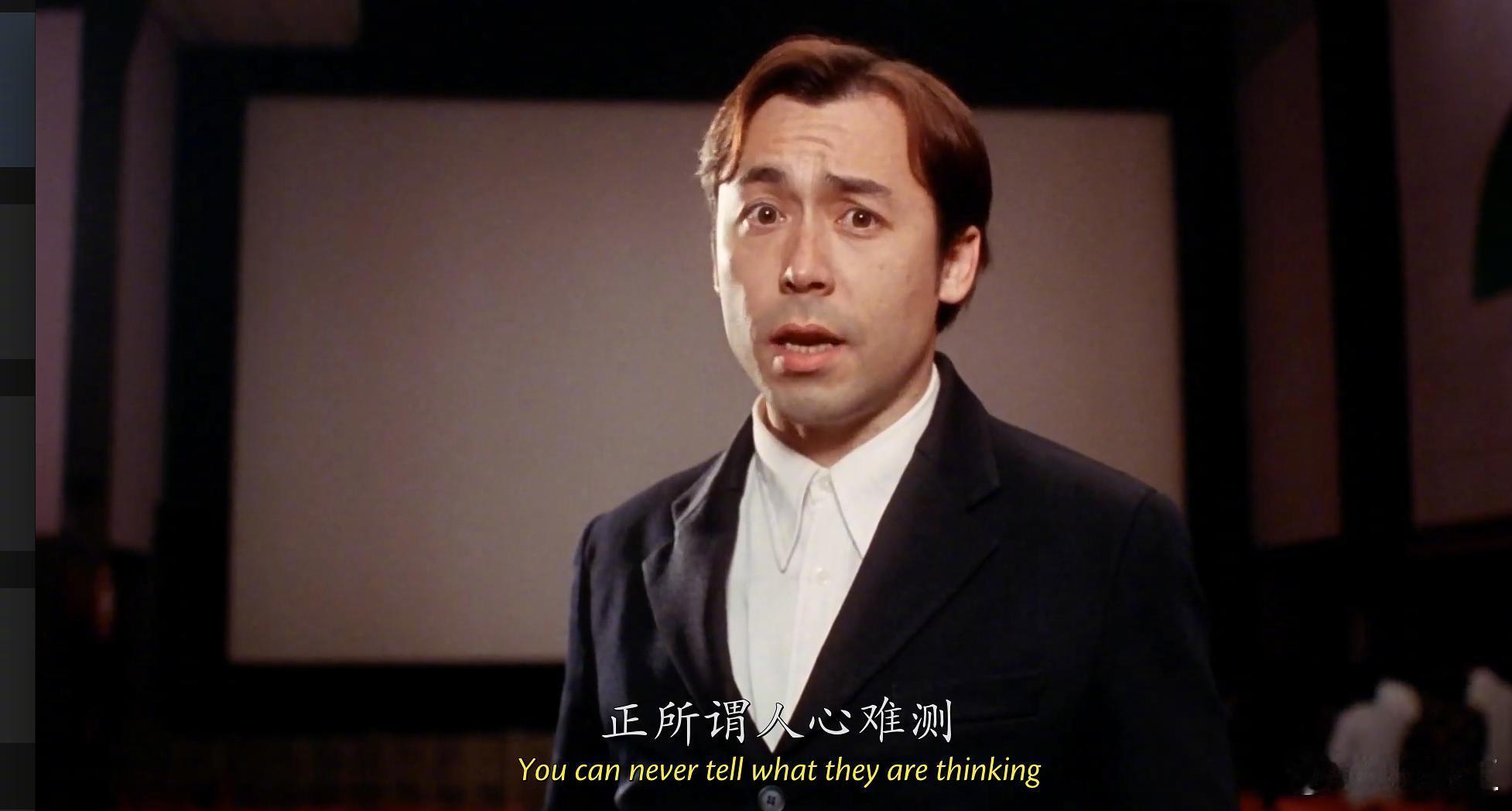 #雷宇扬去世# 90年后期代港产鬼片的标志性人物，没有他，谈港产鬼片就是不完整的。代表作《阴阳路》系列（香港最长寿的系列电影，古天乐和他一起演出了前七部，之后古天乐告别这个系列，雷宇扬仍在），一句“最恐怖的反而是你身边的人”讲尽那个时期港产鬼片的主题。一路走好[蜡烛][蜡烛][蜡烛] ​​​