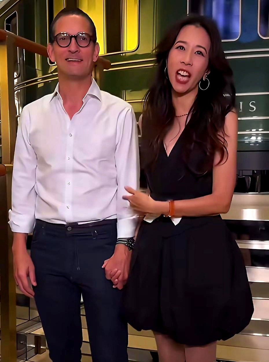 莫文蔚嫁给老外这事，很多人到现在都不知道。

其实何止是她。稍微盘点一下，巩俐、韦唯都嫁给了外国人，章子怡处过外国男友，当年邓丽君也交往过法国小男友。

名气这么大的女明星，一个个都选了外国伴侣。大牌明星尚且如此，名气小一点的估计更多。

普通人找对象看重的东西，在这些女明星眼里真不算回事。她们的择