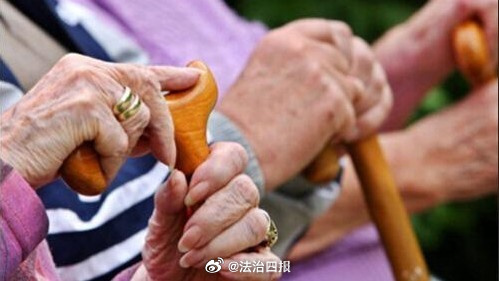 【某公司宣称美洲大蠊药品有抗肿瘤功效   不法分子精准拿捏老人怕生病心理痛点】国家市场监督管理总局近日公布九起养老服务领域不正当竞争典型案例，覆盖自建App私域直播、线下门店体验等多种营销渠道，涉及保健食品、医用药品、医疗器械、家用电器等多个品类。此举旨在持续强化反不正当竞争执法，严厉 ​