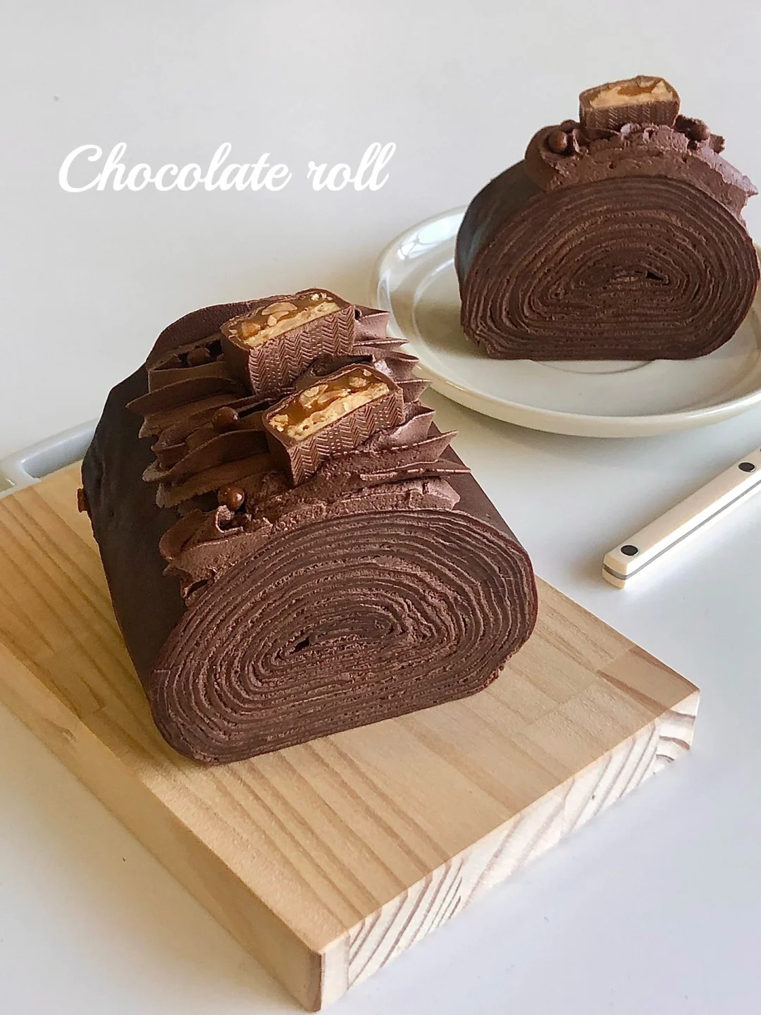 浓郁巧克力千层蛋糕卷｜只需一口平底锅👌