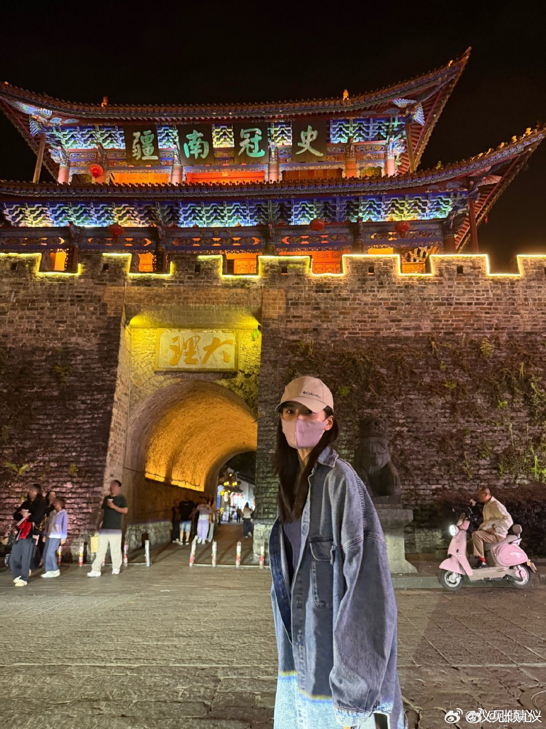 #张婧仪[超话]# zjy#张婧仪代言比亚迪秦max# zjy#张婧仪任冬雪# 
美好的一天开始了，今日份的快乐在于积极向上热爱生活。
​