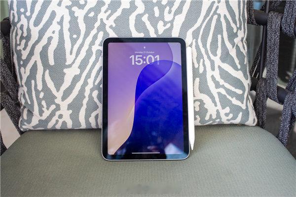 新一代iPad mini涨价与A20 Pro芯片性能解析[哈欠]

涨价消息与市场背景

• 10月12日消息，科技博主Mark Gurman爆料称，由于内存价格大幅上涨，新一代iPad mini将会变得更贵，售价可能在799美元左右（快科技注：折合人民币5347元）。

• 如果这一消息属实，新iPad mini的售价将上涨200美元，成为史上 ​