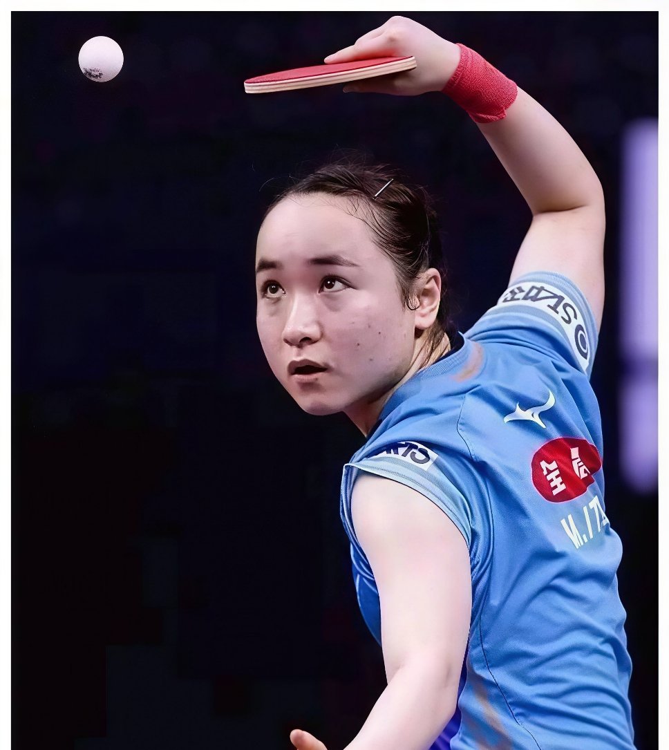 #伊藤美诚反手生胶打法已被对手破解#伊藤美诚清空社交账号，摘掉运动员标签，12年来首次落选国家队。曾经靠反手生胶快弹叱咤赛场，如今这套打法已经被彻底吃透。对手用长球顶底线逼她退台，中远台生胶短板暴露无遗[馋嘴]竞技体育只看当下成绩，日乒大力换血，不再为过往荣誉妥协。昔日劲敌悄然落幕，属 ​