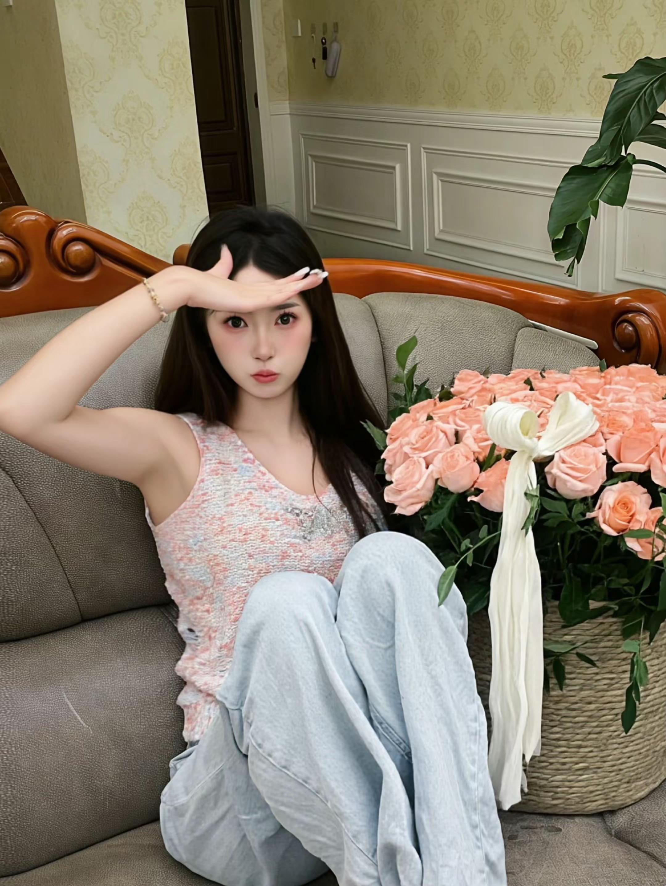 <p>笨蛋美女 <!--{img:0}--><!--{img:1}--...