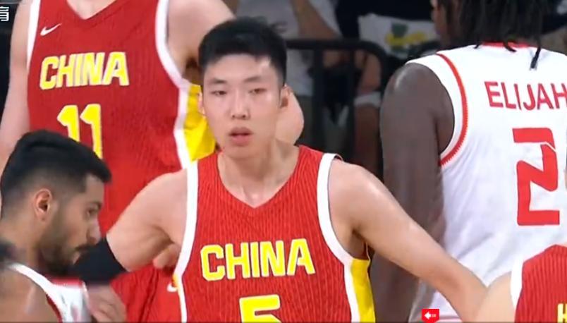#中国男篮46分大胜巴林男篮#2026年名古屋亚运会男篮项目小组赛第二轮，中国男篮对阵巴林队，胡金秋和廖三宁带队打出流畅配合，彰显团队实力；面对归化扎堆的对手，男篮用默契防守化解强攻，以105比59大胜对手，两连胜士气正旺剑指小组头名，提前一轮晋级名古屋亚运会八强 ​