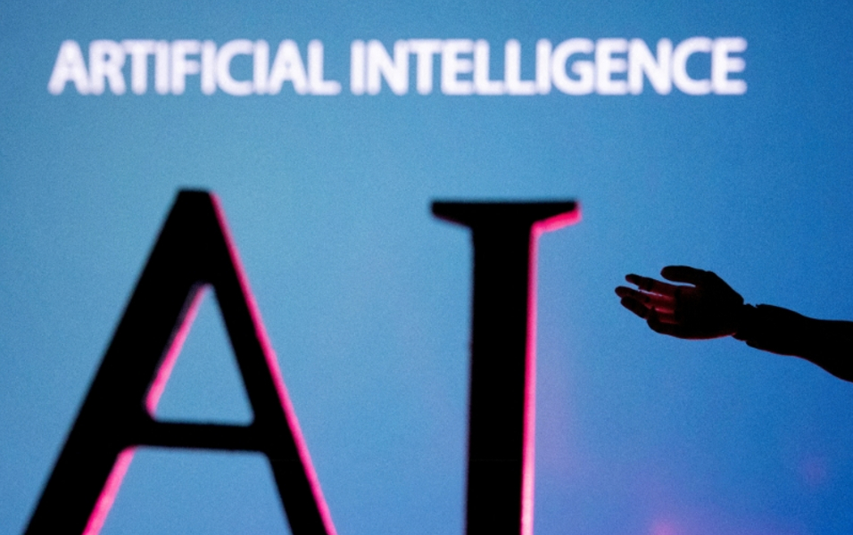 【2025#全球网络流量逾半源于BOT#  AI助攻扩大恶意威胁】2025年全球网络流量中，BOT（自动化程式）流量占53%，其中逾7成为恶意Bot，主要被用于商品转售、票券抢购、广告诈欺及网络攻击等。而靠着AI加持，BOT造成的威胁正在扩大。

据日本读卖新闻报道，所谓的BOT，就是指代替人类在网络上高速执行操作 ​