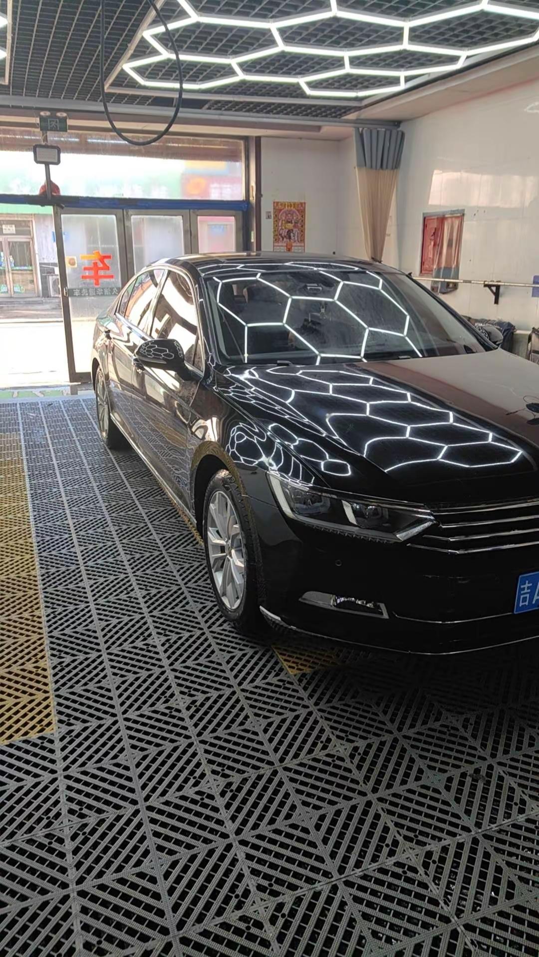 全网都是，穿个芭比裤，穿个小棉裤，把那肚子勒的，就给你勒型，显身材苗条...